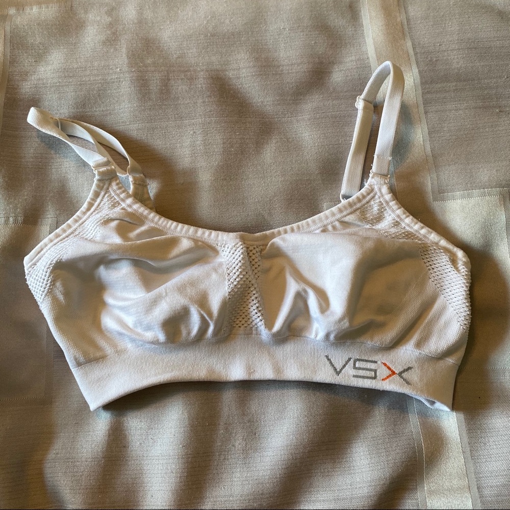 Victoria Secret Underwire Sports Bra: White